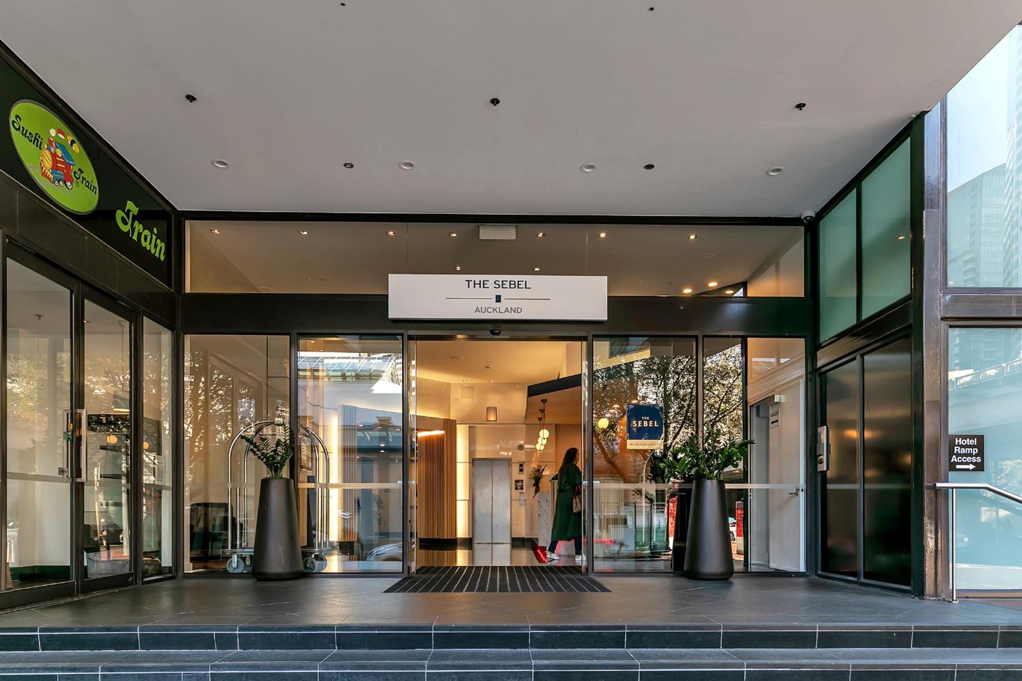 Luxurious & Spacious Living With Breathtaking Views Auckland Buitenkant foto